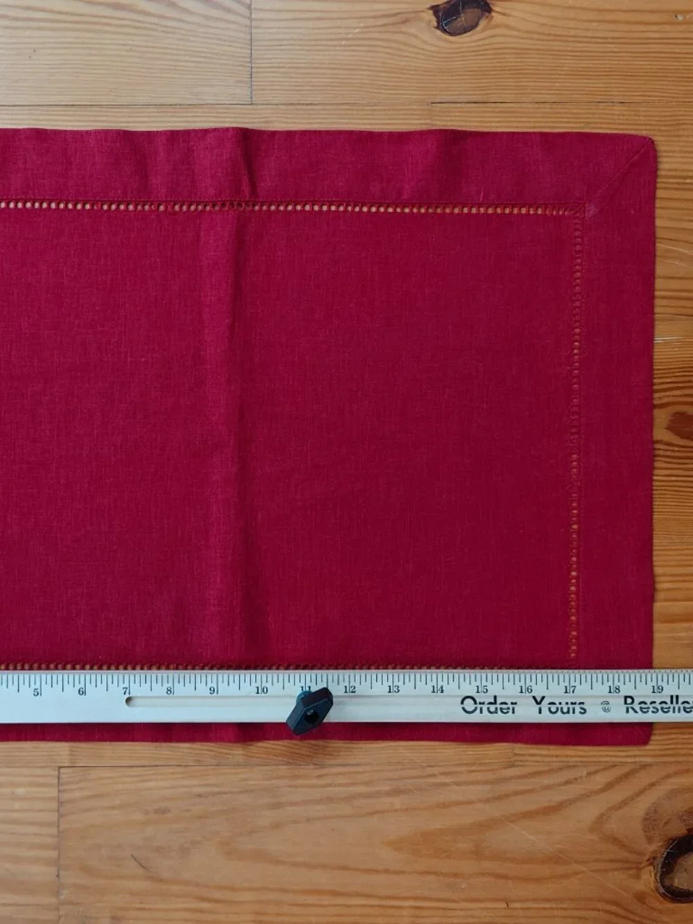 Fieldcrest Classic Placemats Napkins Set of 8 Linen Blend Red Hemstitch Ladder